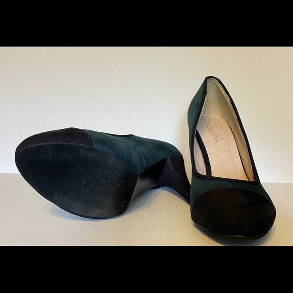 Heels - Picture 4 of 5